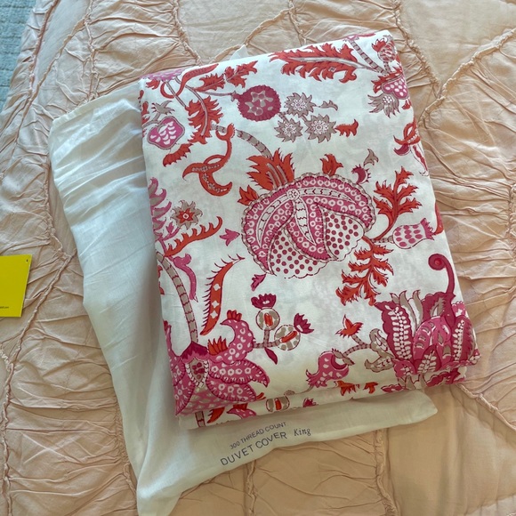 Roller Rabbit Amanda Duvet Cover - Picture 4 of 4